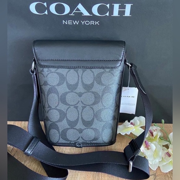 Coach Track Small Flap Crossbody In Signature Canvas NWT - Picture 4 of 8